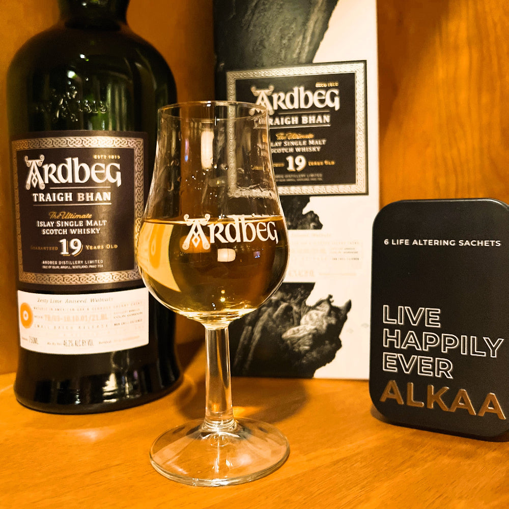 Ardbeg Traigh Bhan 19 year treated with ALKAA showing Tin to the side.